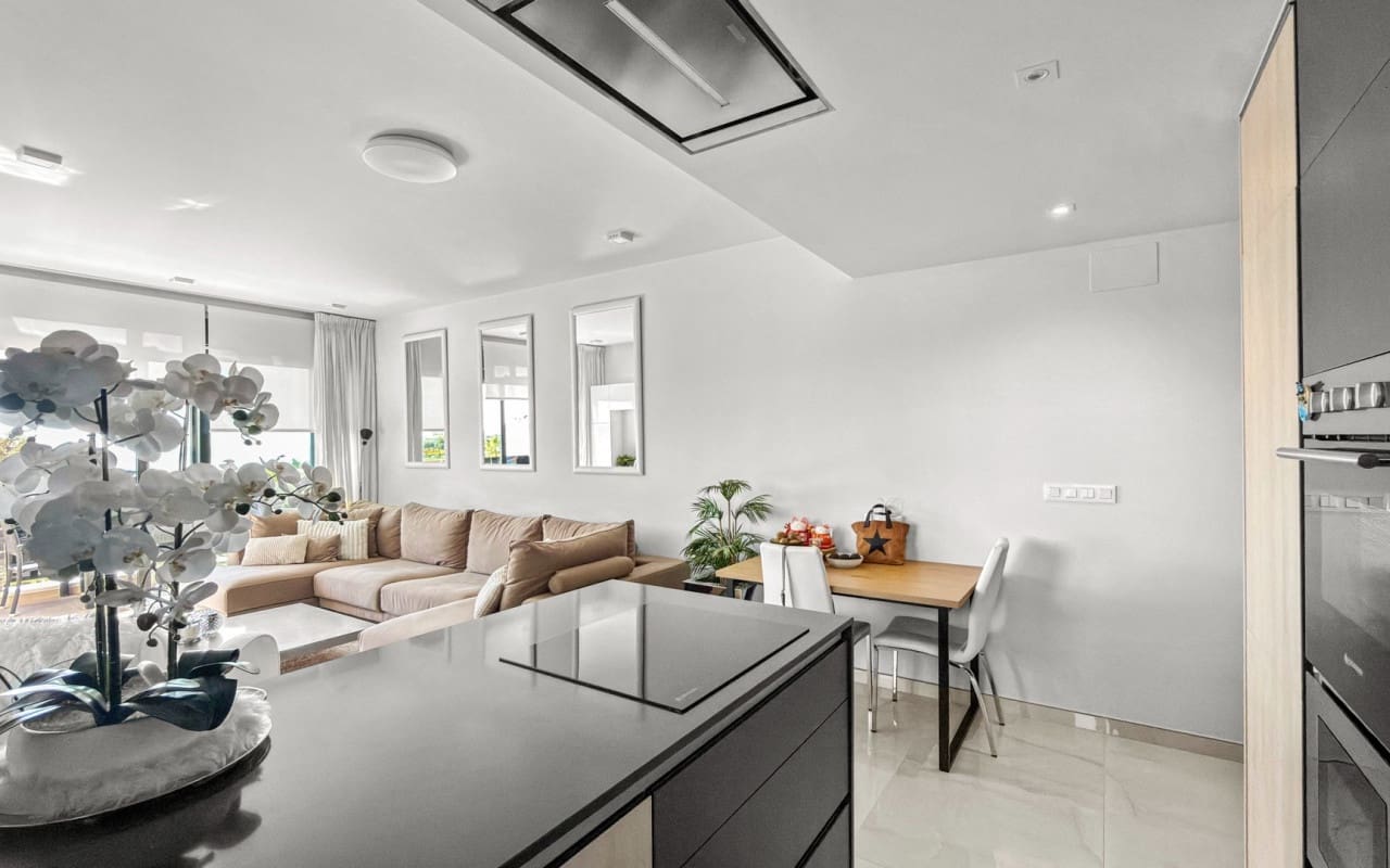 3 quarto Apartamento de Praia para venda em Playa Flamenca com piscina - 450 000 € (Ref: 9793143)