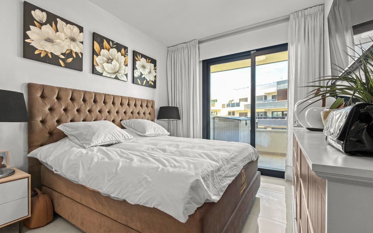 3 quarto Apartamento de Praia para venda em Playa Flamenca com piscina - 450 000 € (Ref: 9793143)
