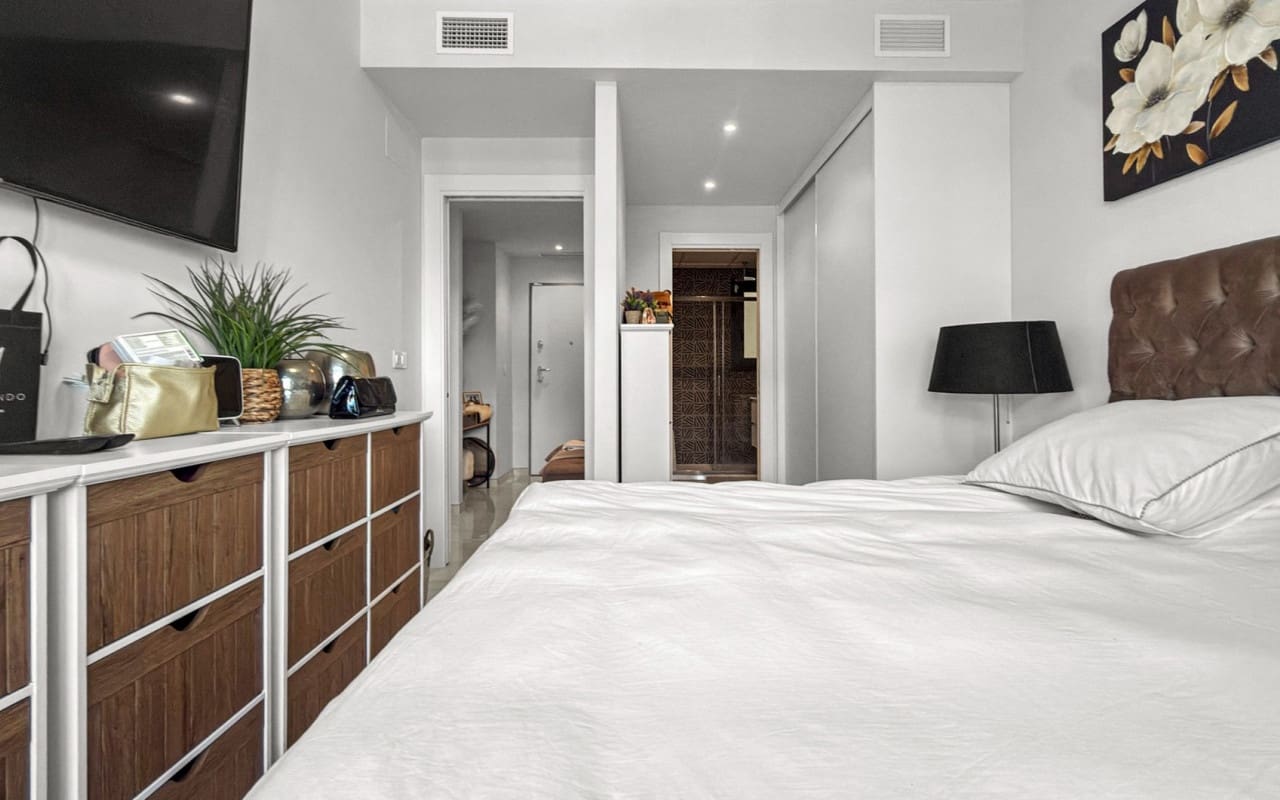 3 quarto Apartamento de Praia para venda em Playa Flamenca com piscina - 450 000 € (Ref: 9793143)