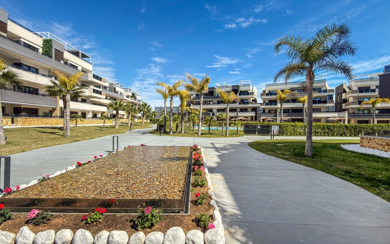 3 quarto Apartamento de Praia para venda em Playa Flamenca com piscina - 450 000 € (Ref: 9793143)