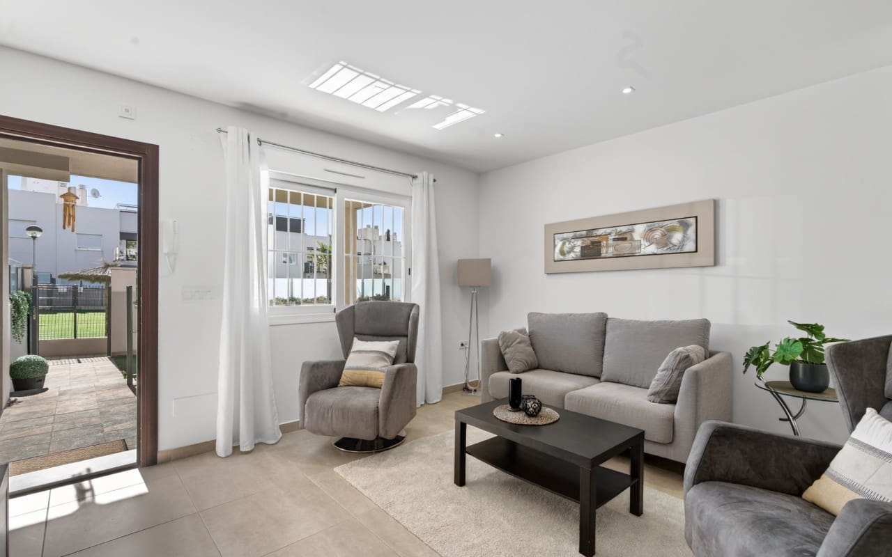 3 bedroom Apartment for sale in Aguas Nuevas with pool - € 259,000 (Ref: 9793144)