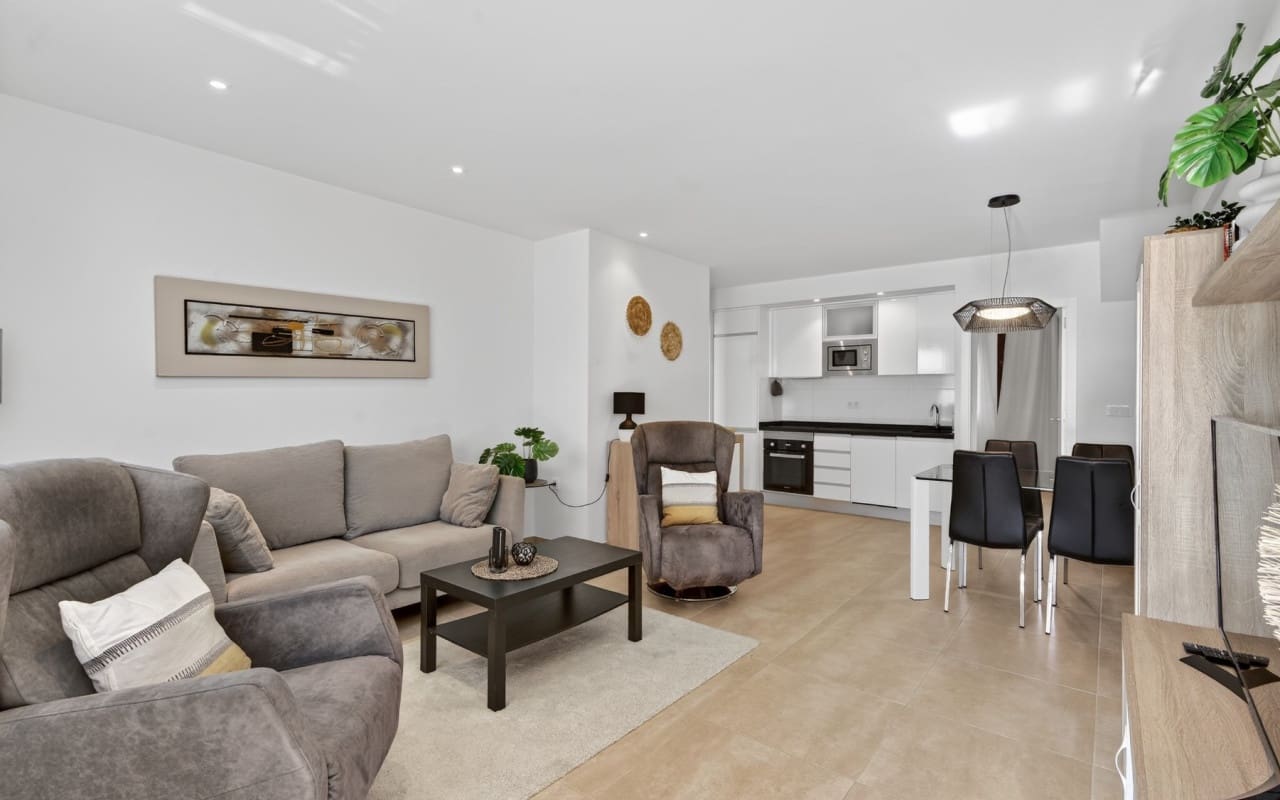 3 bedroom Apartment for sale in Aguas Nuevas with pool - € 259,000 (Ref: 9793144)