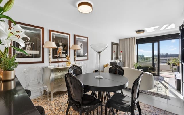 Ático de 2 habitaciones en Playa Flamenca, Orihuela en venta con piscina - 499.000 € (Ref: 9793146)