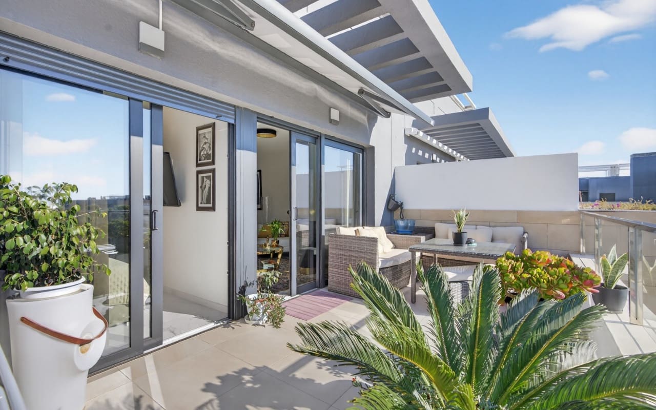 Ático de 2 habitaciones en Playa Flamenca en venta con piscina - 499.000 € (Ref: 9793146)