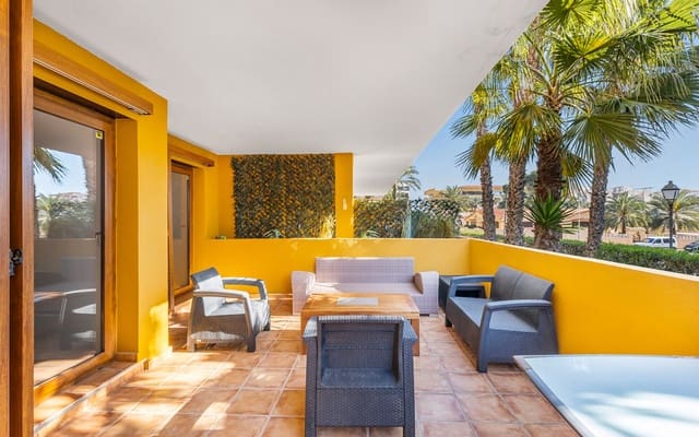 2 soveværelse Strandlejlighed til salg i Punta Prima, Torrevieja - € 345.000 (Ref: 9802615)