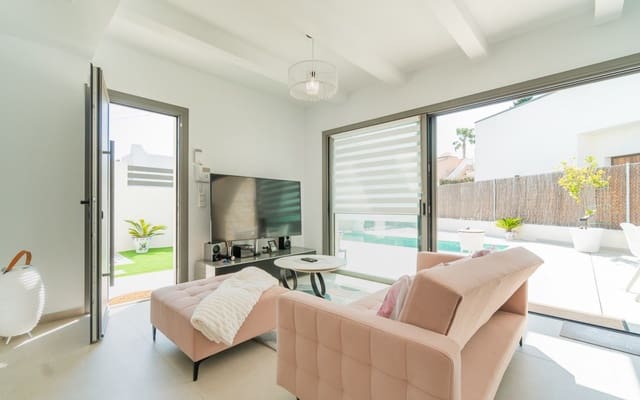 3 soverom Villa til salgs i Villamartin, Orihuela med svømmebasseng - € 524 900 (Ref: 9802795)