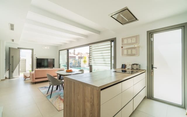 3 soverom Villa til salgs i Villamartin, Orihuela med svømmebasseng - € 524 900 (Ref: 9802795)