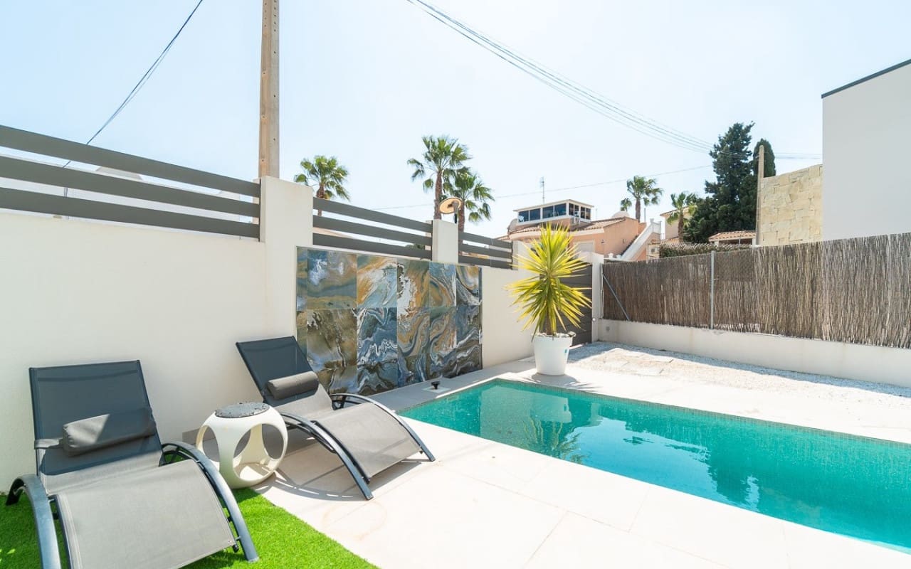 3 soverom Villa til salgs i Villamartin med svømmebasseng - € 524 900 (Ref: 9802795)