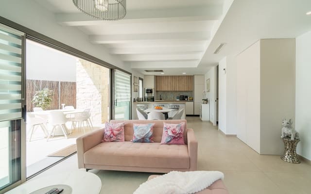 3 soverom Villa til salgs i Villamartin, Orihuela med svømmebasseng - € 524 900 (Ref: 9802795)