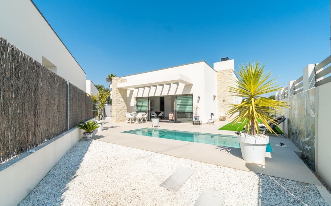 3 soverom Villa til salgs i Villamartin med svømmebasseng - € 524 900 (Ref: 9802795)