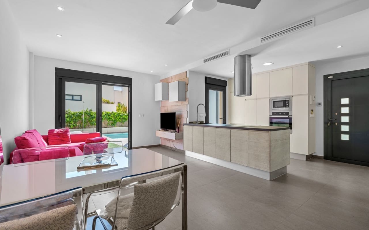 2 quarto Moradia para venda em Ciudad Quesada com piscina - 379 000 € (Ref: 9802798)