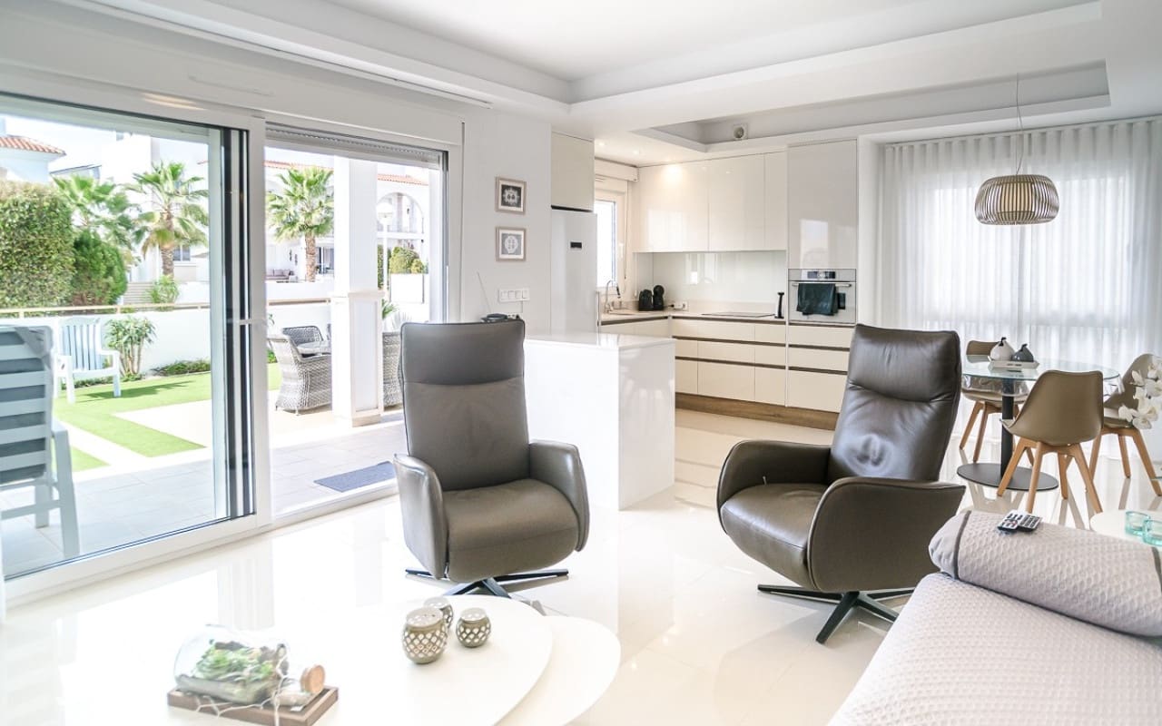 2 Zimmer Apartment zu verkaufen in Ciudad Quesada mit Pool - 319.500 € (Ref: 9802800)