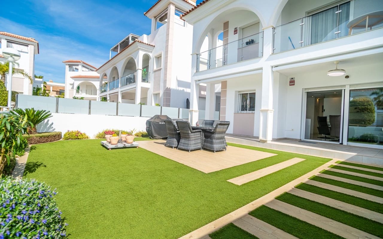 2 Zimmer Apartment zu verkaufen in Ciudad Quesada mit Pool - 319.500 € (Ref: 9802800)