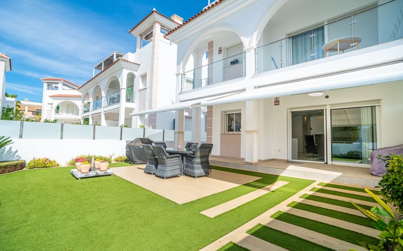 2 Zimmer Apartment zu verkaufen in Ciudad Quesada mit Pool - 319.500 € (Ref: 9802800)