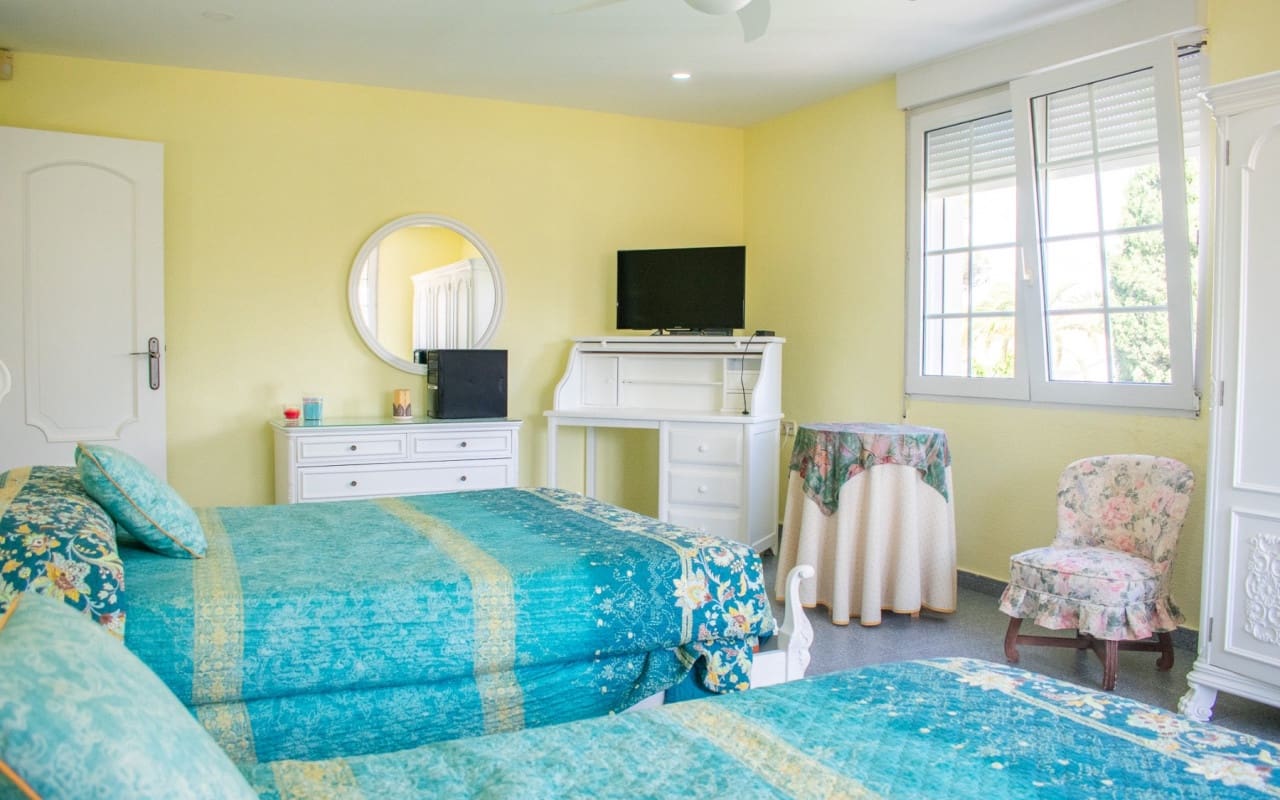 7 Zimmer Villa zu verkaufen in Orihuela Costa mit Pool - 1.490.000 € (Ref: 9805140)