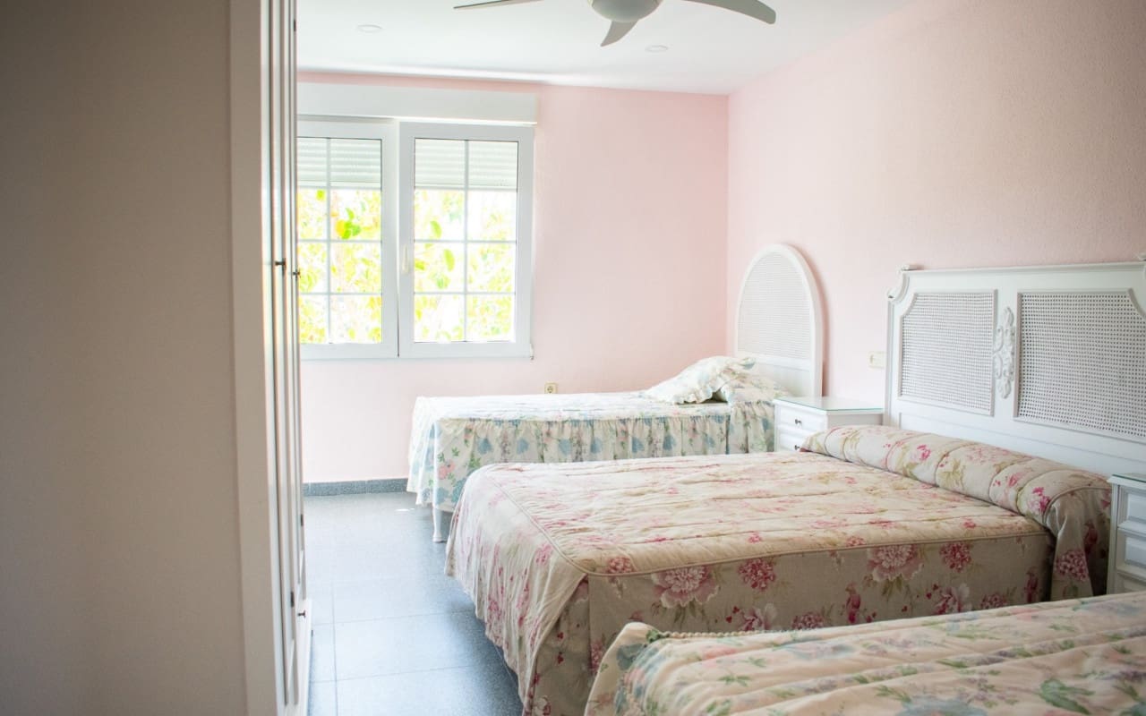 7 Zimmer Villa zu verkaufen in Orihuela Costa mit Pool - 1.490.000 € (Ref: 9805140)