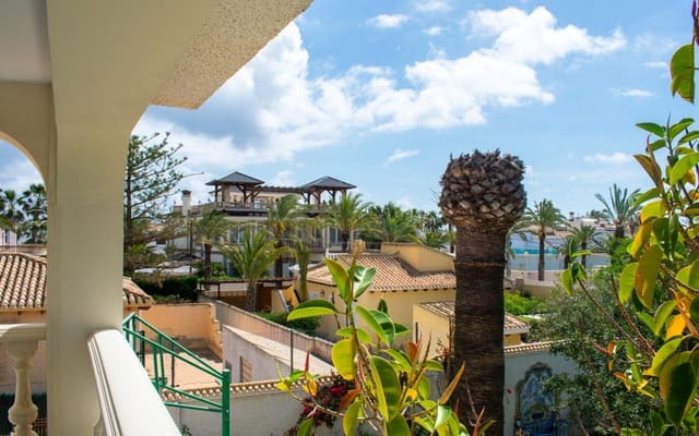 7 Zimmer Villa zu verkaufen in Cabo Roig, Orihuela mit Pool - 1.490.000 € (Ref: 9805140)