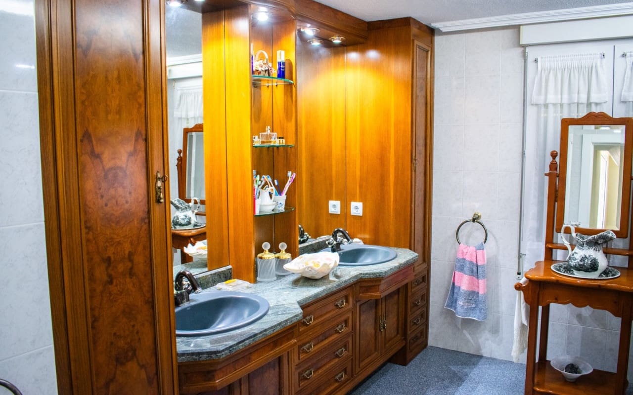 7 Zimmer Villa zu verkaufen in Orihuela Costa mit Pool - 1.490.000 € (Ref: 9805140)