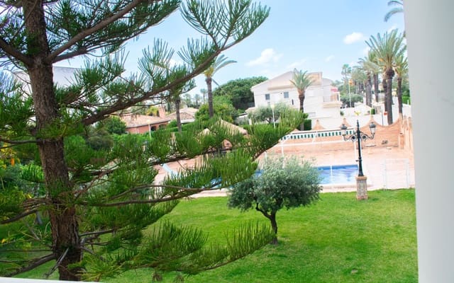 7 Zimmer Villa zu verkaufen in Cabo Roig, Orihuela mit Pool - 1.490.000 € (Ref: 9805140)