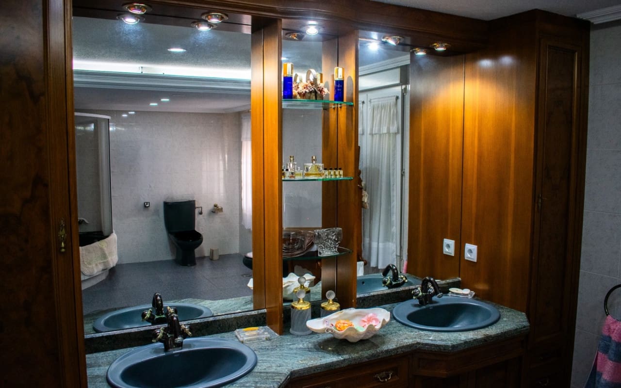 7 Zimmer Villa zu verkaufen in Orihuela Costa mit Pool - 1.490.000 € (Ref: 9805140)