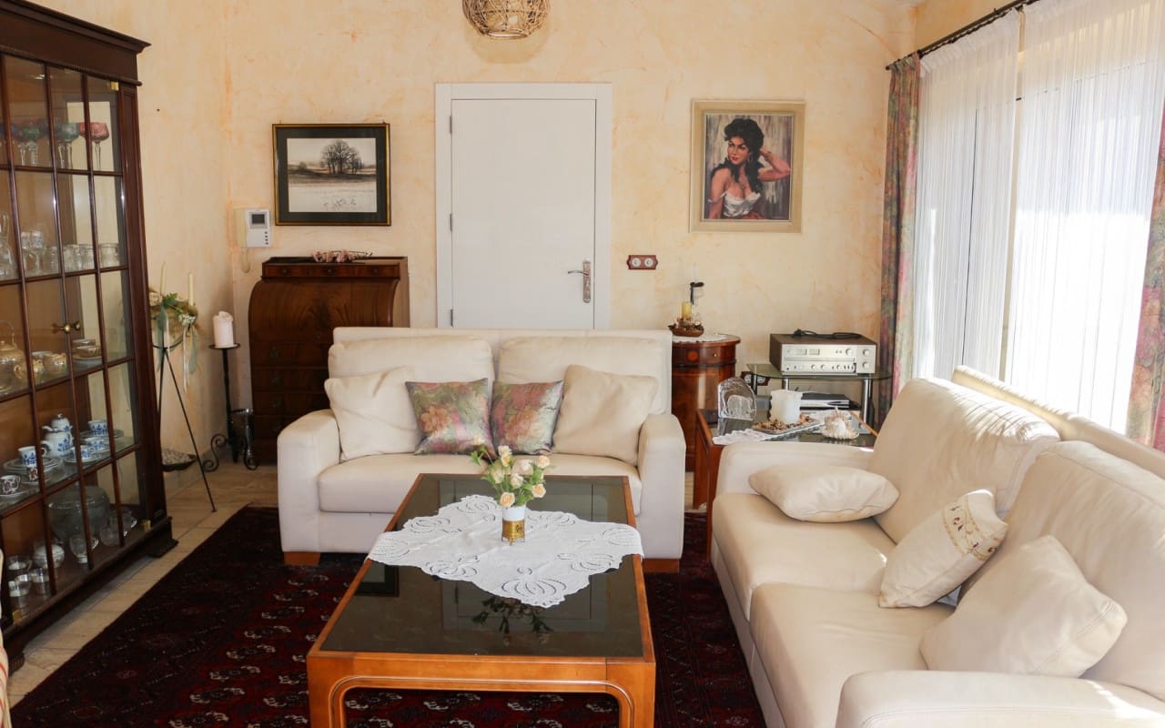 Chalet de 4 habitaciones en Los Urrutias en venta con piscina - 1.080.000 € (Ref: 9805141)