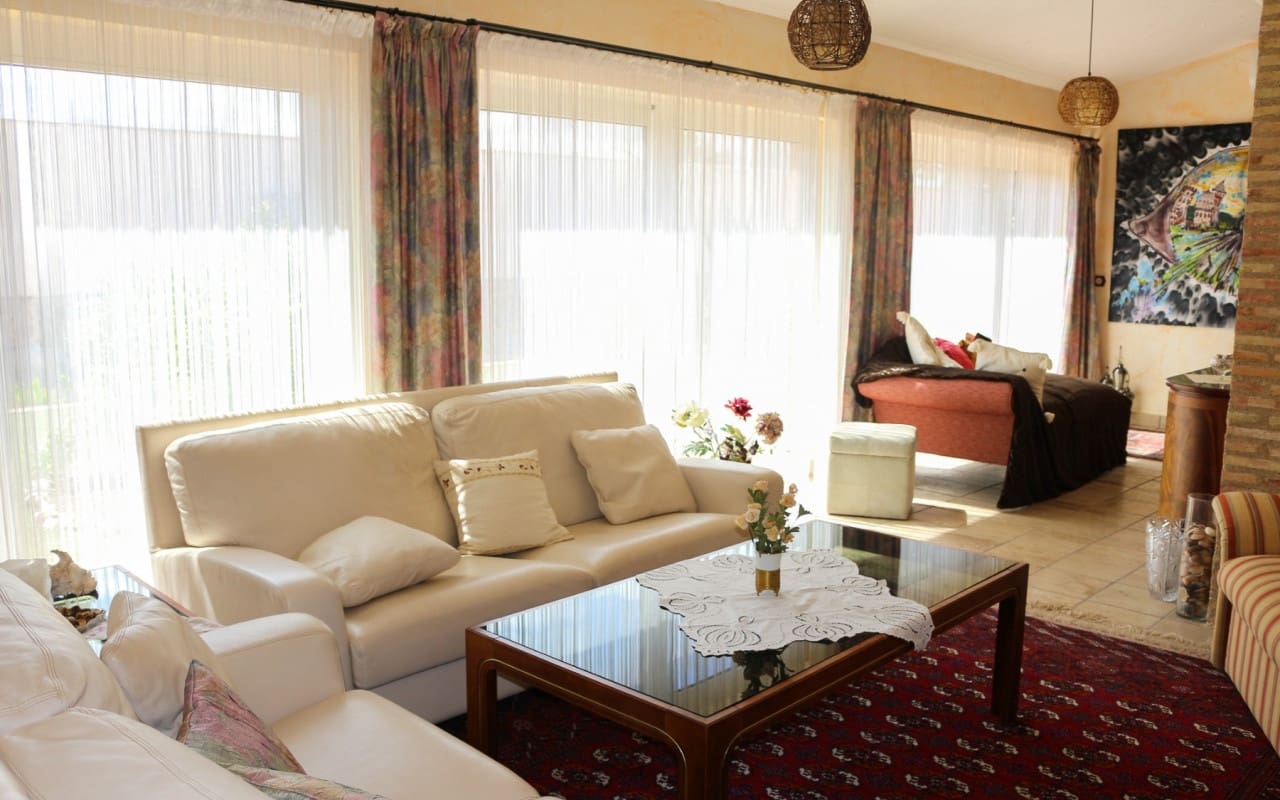 Chalet de 4 habitaciones en Los Urrutias en venta con piscina - 1.080.000 € (Ref: 9805141)