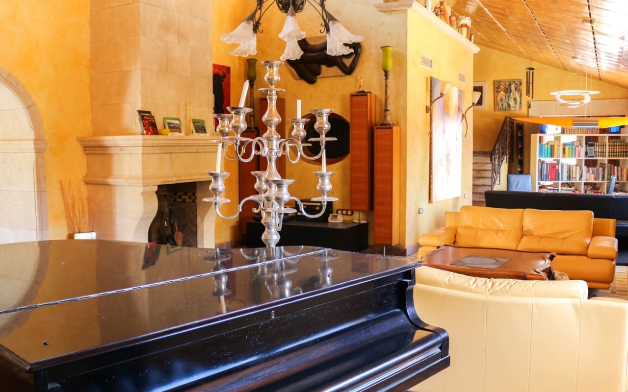 Chalet de 4 habitaciones en Los Urrutias en venta con piscina - 1.080.000 € (Ref: 9805141)