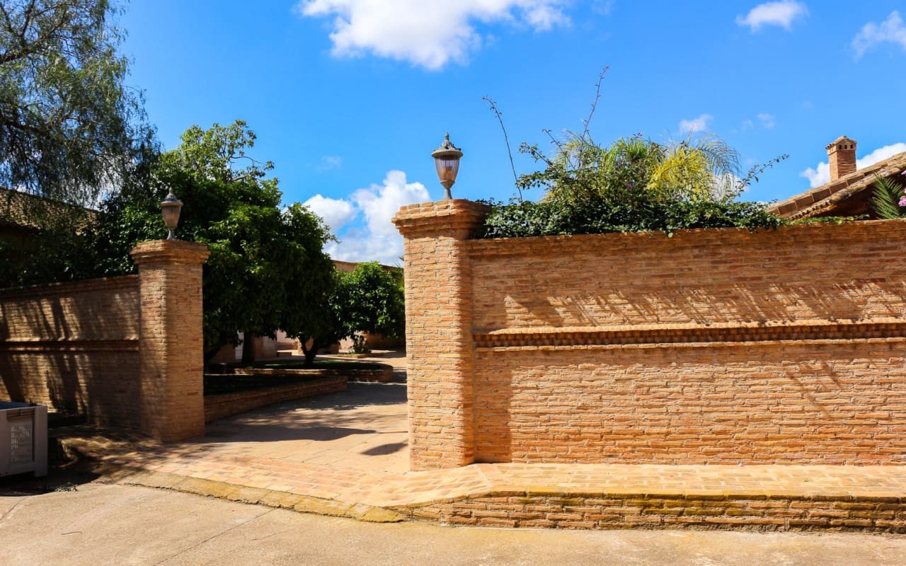 Chalet de 4 habitaciones en Los Urrutias en venta con piscina - 1.080.000 € (Ref: 9805141)