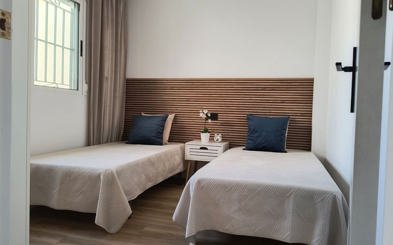3 Zimmer Haus zu verkaufen in Orihuela Costa mit Pool - 277.900 € (Ref: 9805142)