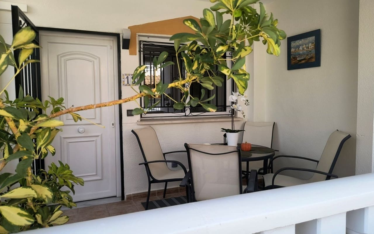 3 Zimmer Haus zu verkaufen in Orihuela Costa mit Pool - 277.900 € (Ref: 9805142)
