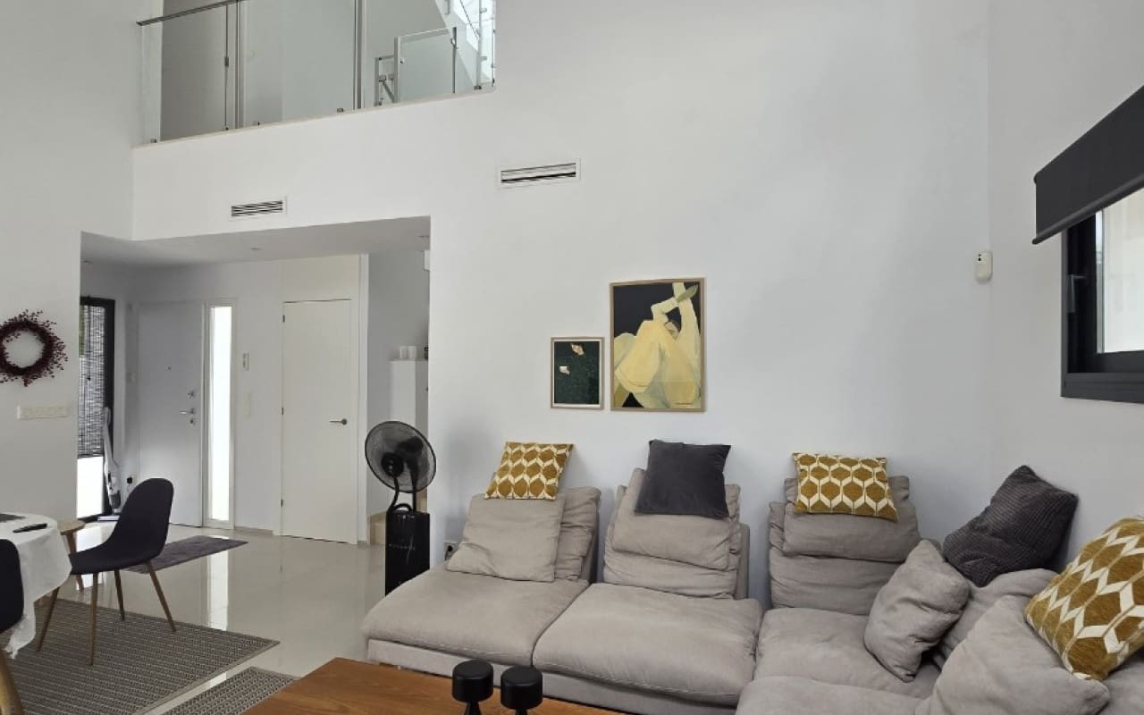 3 bedroom Villa for sale in Ciudad Quesada with pool - € 470,000 (Ref: 9805143)