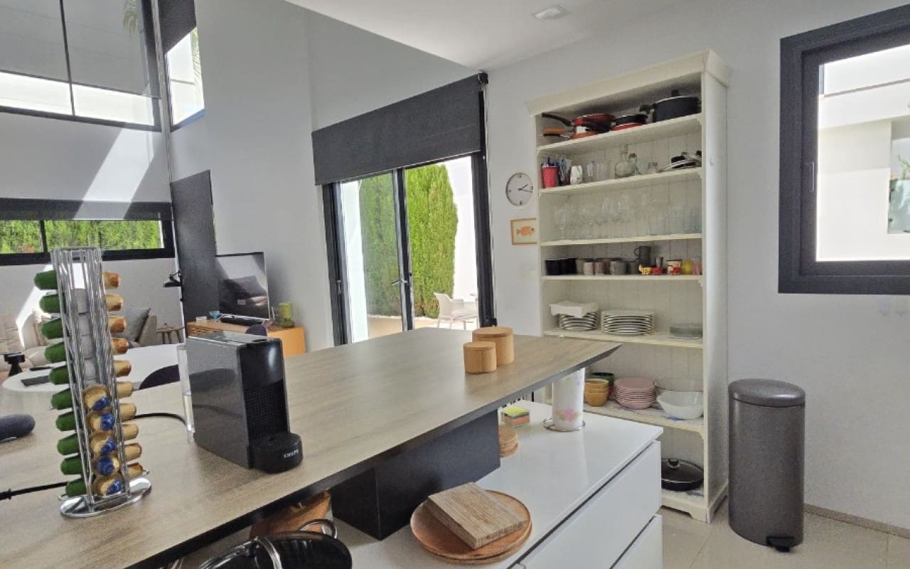 3 bedroom Villa for sale in Ciudad Quesada with pool - € 470,000 (Ref: 9805143)