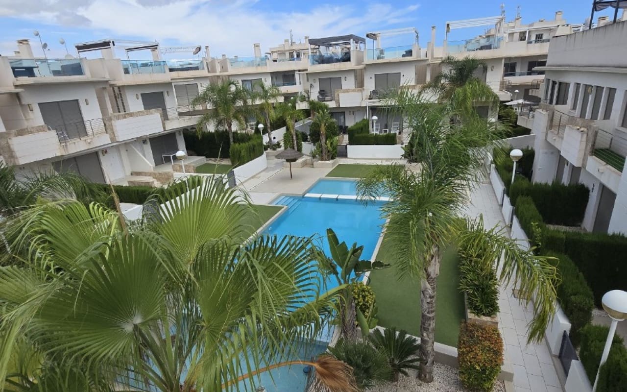 3 bedroom Villa for sale in Ciudad Quesada with pool - € 470,000 (Ref: 9805143)