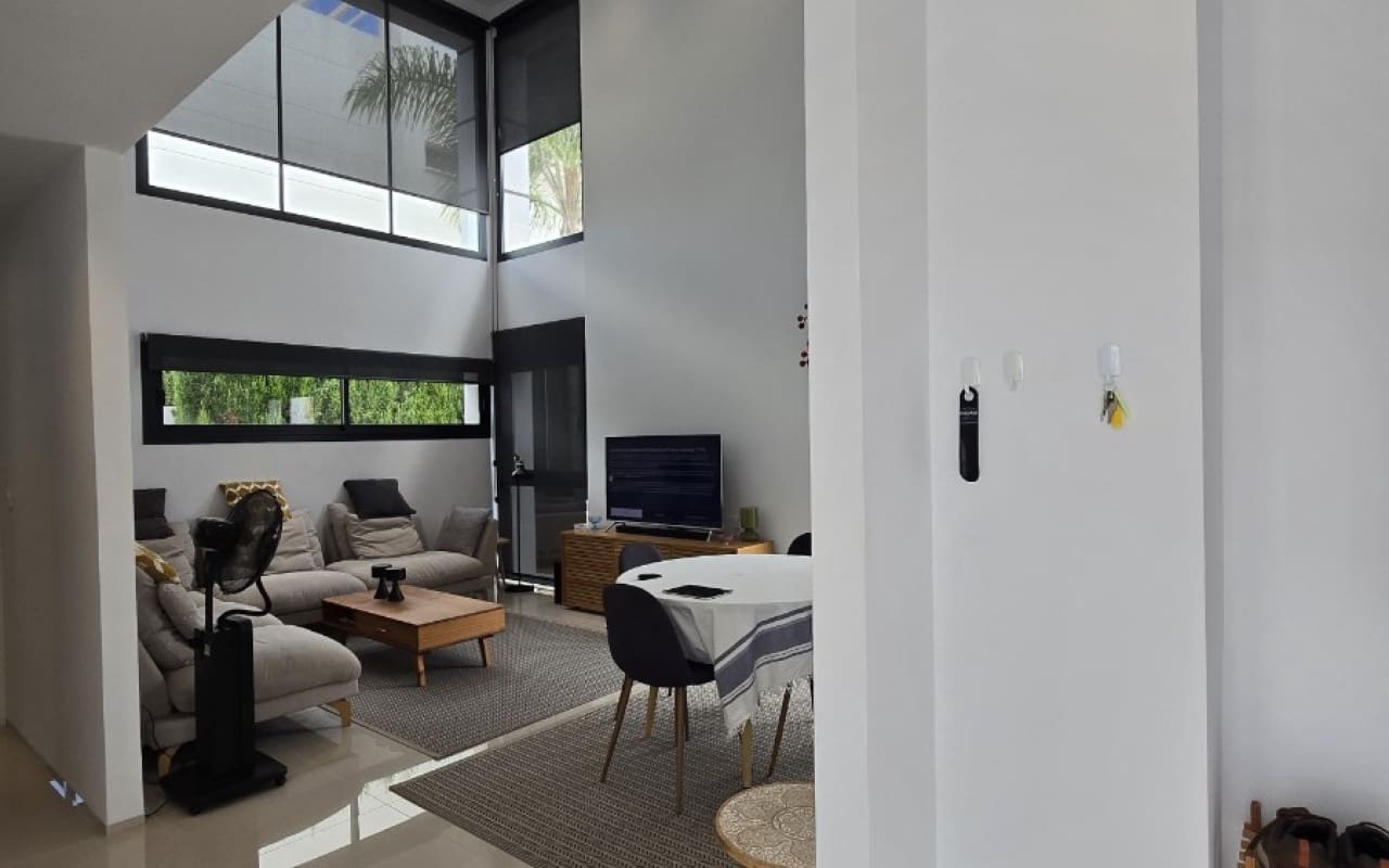 3 bedroom Villa for sale in Ciudad Quesada with pool - € 470,000 (Ref: 9805143)