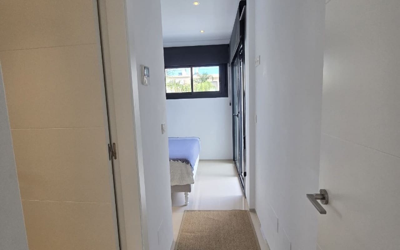 3 bedroom Villa for sale in Ciudad Quesada with pool - € 470,000 (Ref: 9805143)