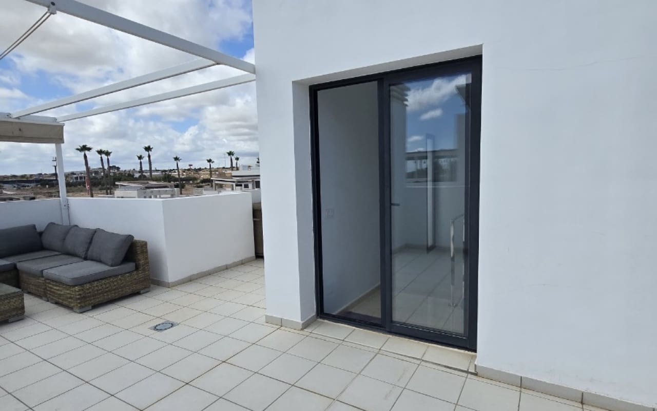 3 bedroom Villa for sale in Ciudad Quesada with pool - € 470,000 (Ref: 9805143)