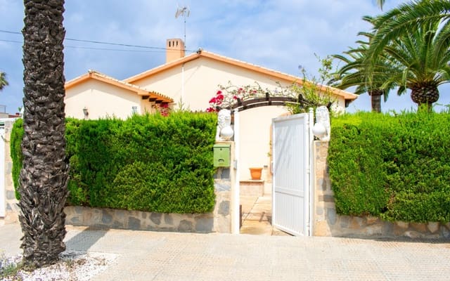 3 bedroom Villa for sale in Cabo Roig, Orihuela with pool - € 790,000 (Ref: 9805144)