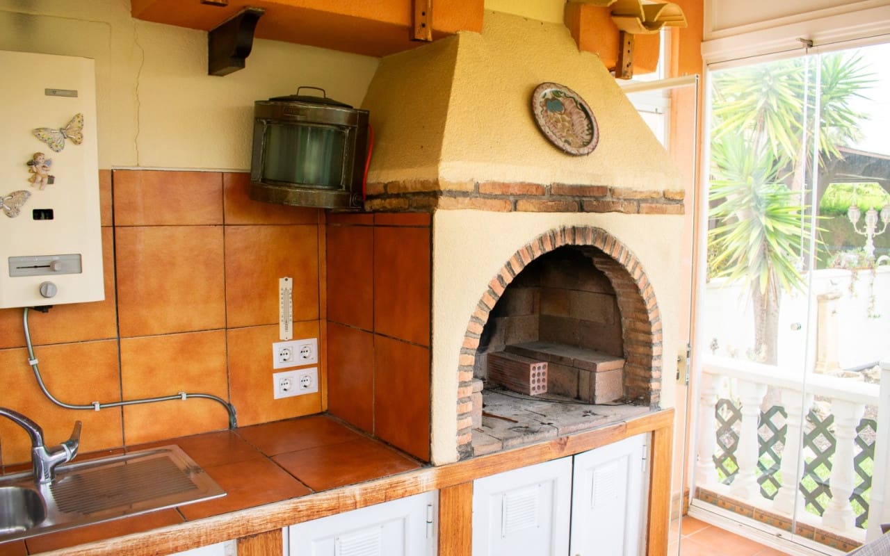 3 bedroom Villa for sale in Orihuela Costa with pool - € 790,000 (Ref: 9805144)