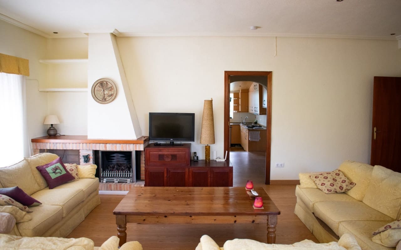 3 bedroom Villa for sale in Orihuela Costa with pool - € 790,000 (Ref: 9805144)