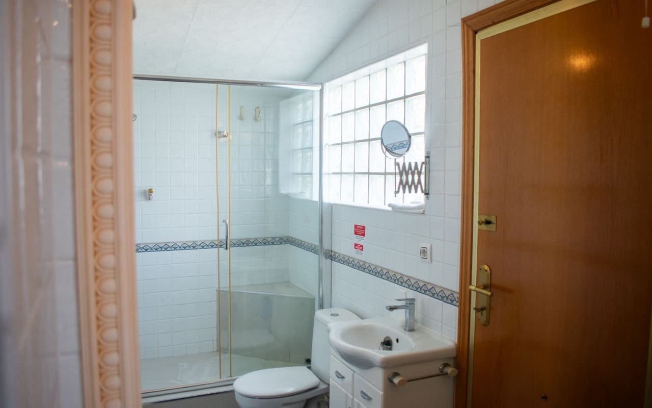 3 bedroom Villa for sale in Orihuela Costa with pool - € 790,000 (Ref: 9805144)