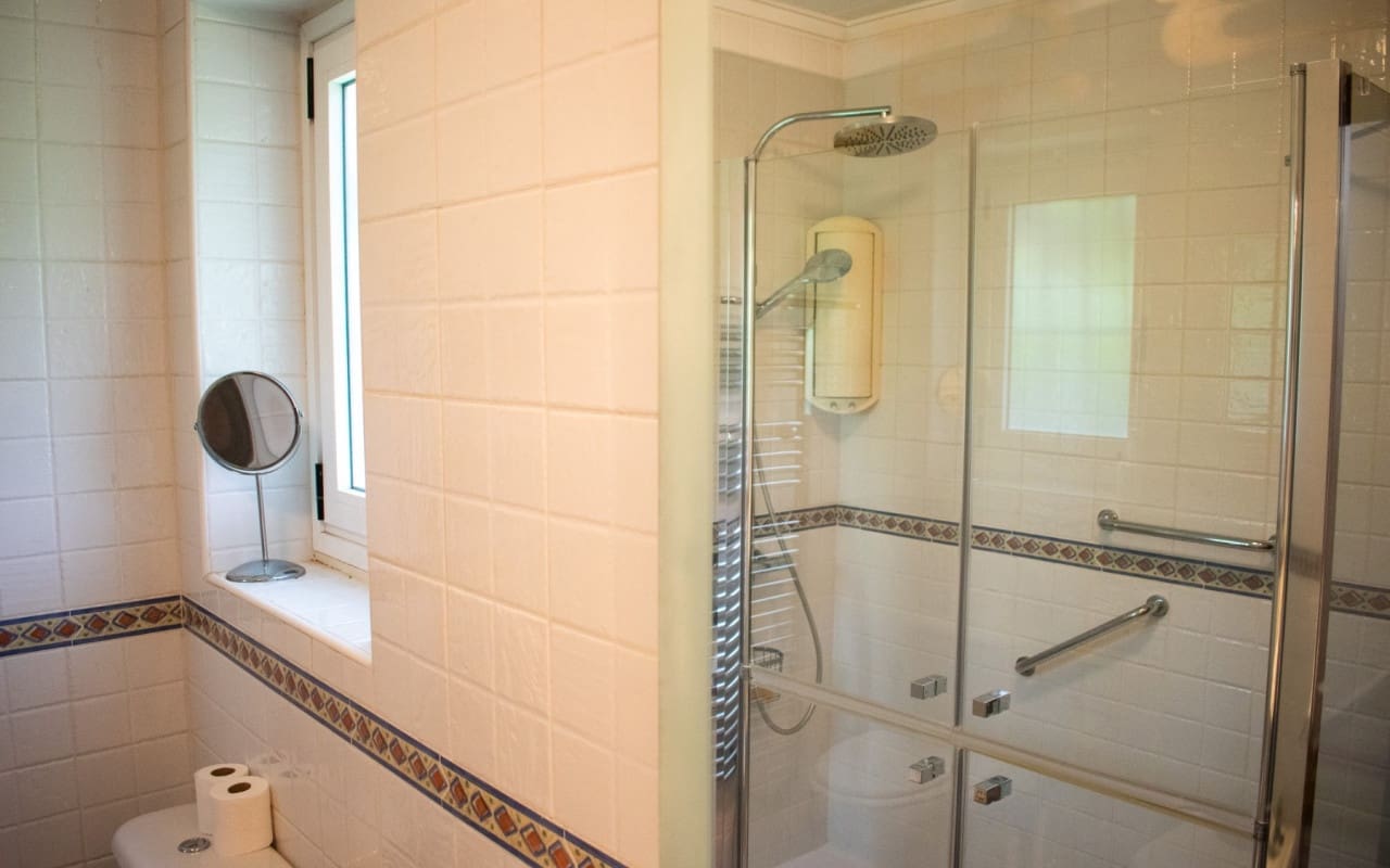 3 bedroom Villa for sale in Orihuela Costa with pool - € 790,000 (Ref: 9805144)