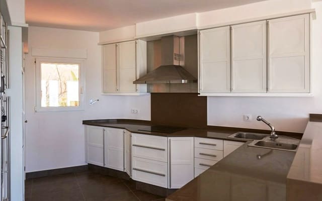 4 camera da letto Villa in vendita in Altea con piscina - 1.195.000 € (Rif: 9805146)