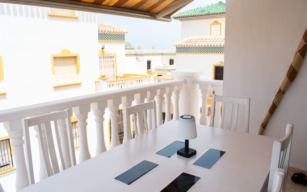 3 slaapkamer Penthouse te koop in La Mata met zwembad - € 269.000 (Ref: 9805147)