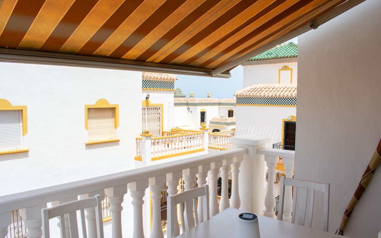 3 slaapkamer Penthouse te koop in La Mata met zwembad - € 269.000 (Ref: 9805147)