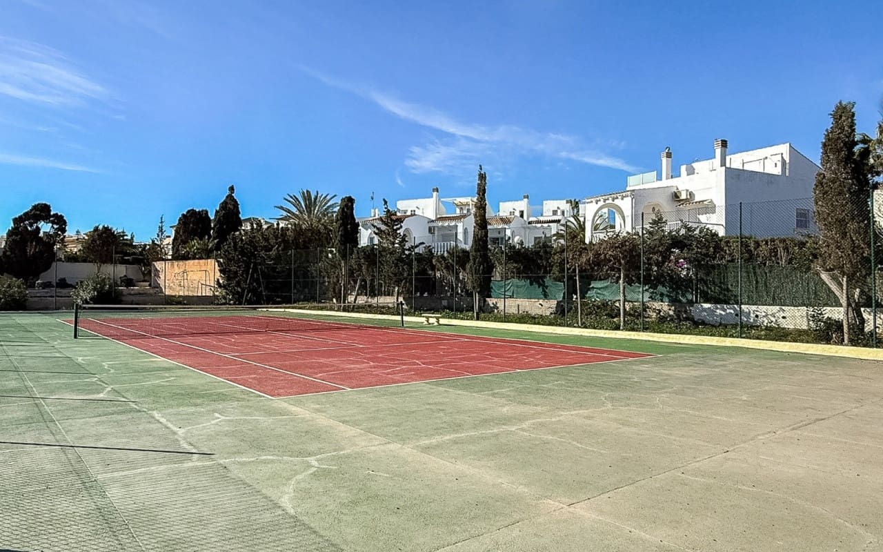 3 slaapkamer Penthouse te koop in La Mata met zwembad - € 269.000 (Ref: 9805147)