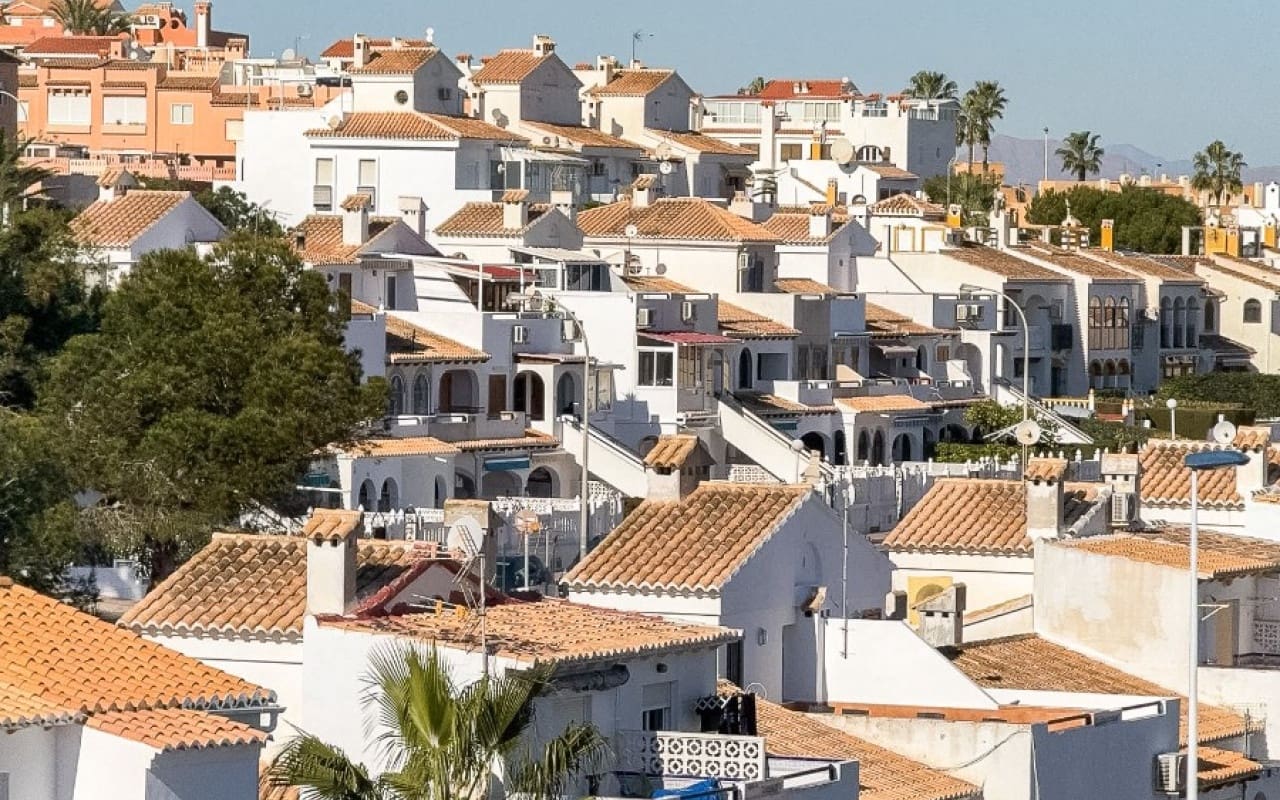 3 slaapkamer Penthouse te koop in La Mata met zwembad - € 269.000 (Ref: 9805147)