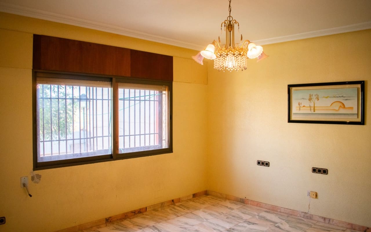 Chalet de 5 habitaciones en Llano de Brujas en venta - 726.000 € (Ref: 9805148)