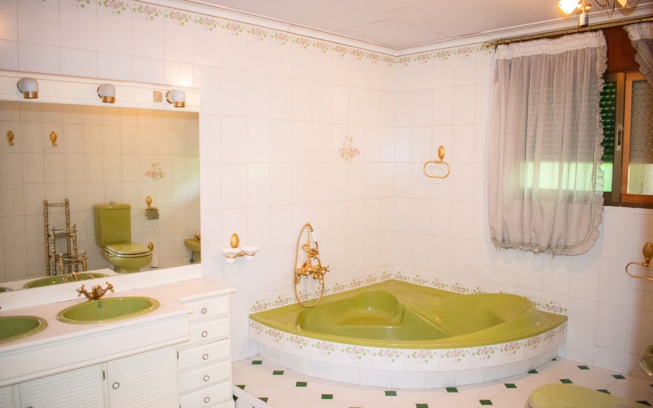 Chalet de 5 habitaciones en Llano de Brujas en venta - 726.000 € (Ref: 9805148)