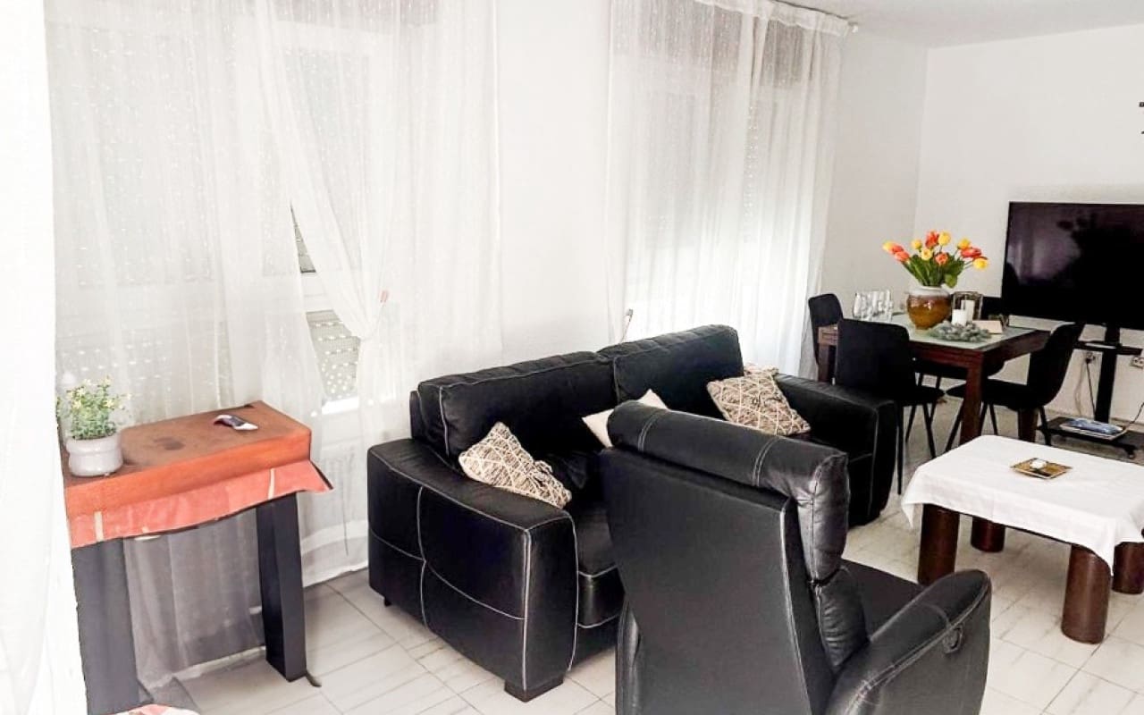 Casa de 3 habitaciones en Torrevieja en venta - 230.500 € (Ref: 9805149)