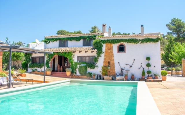 8 soveværelse Villa til salg i Onil med swimmingpool - € 2.000.000 (Ref: 9805150)